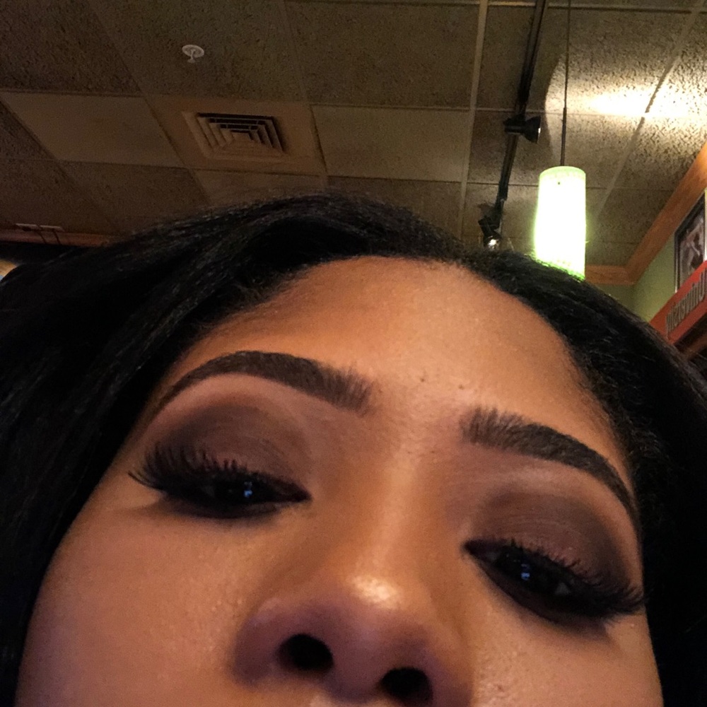 Meet your Posher, Ella